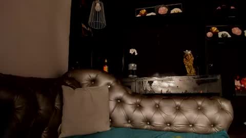 heellboy_ online show from 11-30-25, 03:32