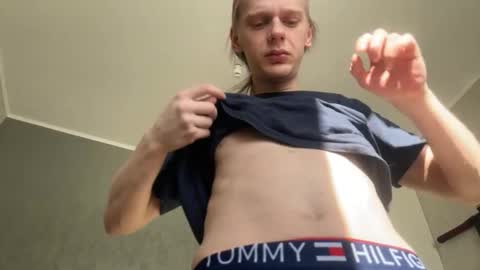 Snapshot of heey_nick chatting on 03-06-26, 09:28 Nick online show from 03-06-26, 09:28