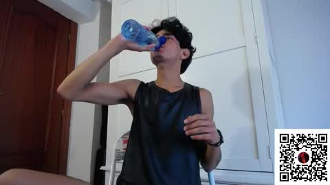 Snapshot of hefestion_ chatting on 10-23-25, 04:17 hefestion_ online show from 10-23-25, 04:17