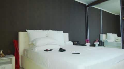 Snapshot of hefner_girl chatting on 01-03-25, 04:55 Helen online show from 01-03-25, 04:55