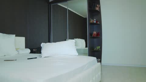 Snapshot of hefner_girl chatting on 01-07-25, 04:39 Helen online show from 01-07-25, 04:39