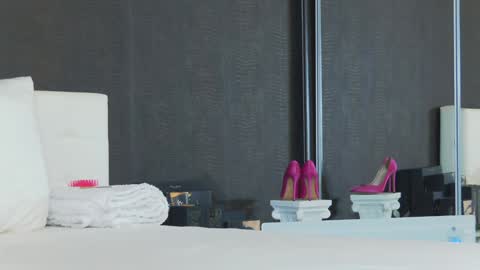 Snapshot of hefner_girl chatting on 01-22-25, 04:23 Helen online show from 01-22-25, 04:23