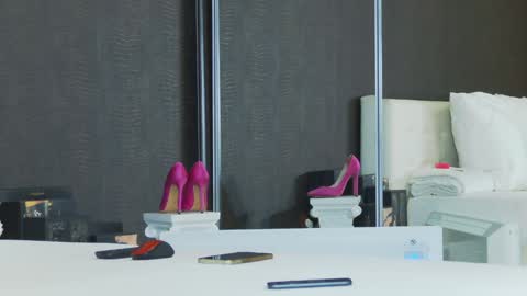 Snapshot of hefner_girl chatting on 01-27-25, 12:22 Helen online show from 01-27-25, 12:22