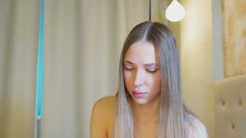 Heida online show from 05-29-26, 07:17
