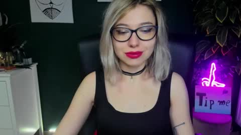 Heidi online show from 01-22-25, 05:26