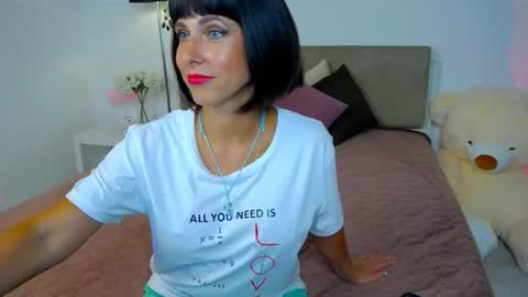 Snapshot of heidieraven chatting on 07-13-26, 02:09 heidieraven online show from 07-13-26, 02:09