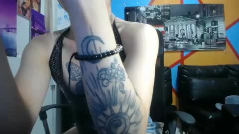 Heidy Sumers online show from 02-22-25, 08:53