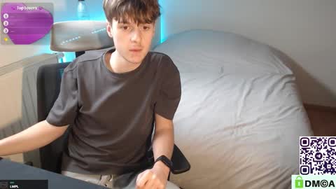 Snapshot of hel0n chatting on 01-09-26, 10:29 Check link in my bio online show from 01-09-26, 10:29