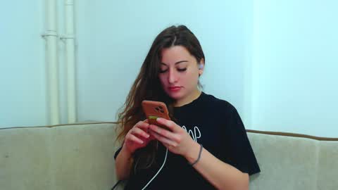 helen_adams_ online show from 12-19-24, 05:29