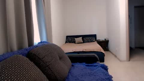 helen_adams_ online show from 06-18-26, 09:14