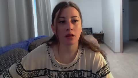 helen_adams_ online show from 06-26-26, 05:45