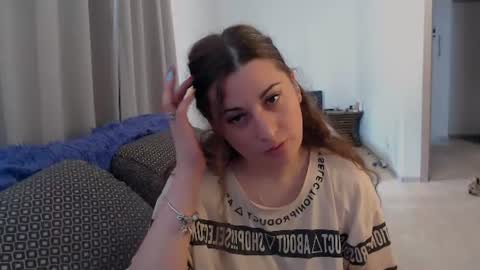 helen_adams_ online show from 06-27-26, 06:51