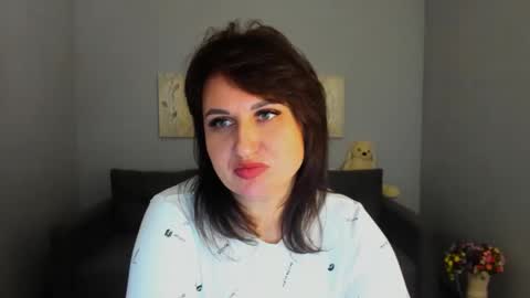 Snapshot of helen_rossi chatting on 11-14-25, 06:56 Helen online show from 11-14-25, 06:56