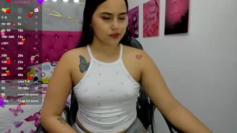 Snapshot of helen_russoo chatting on 03-29-26, 05:46 Helen online show from 03-29-26, 05:46