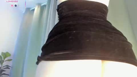 helena online show from 10-04-25, 10:19