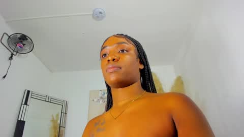 Snapshot of helena_copper chatting on 12-06-24, 03:41 HELENA COPPER online show from 12-06-24, 03:41