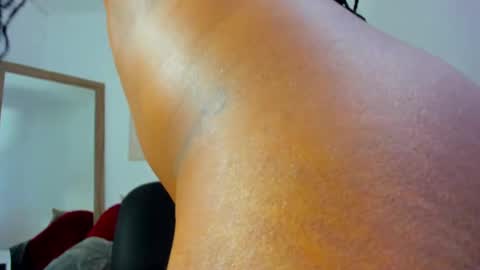 Snapshot of helena_copper chatting on 02-26-25, 04:58 HELENA COPPER online show from 02-26-25, 04:58