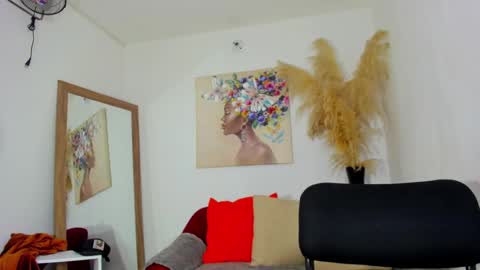 Snapshot of helena_copper chatting on 03-02-25, 04:39 HELENA COPPER online show from 03-02-25, 04:39