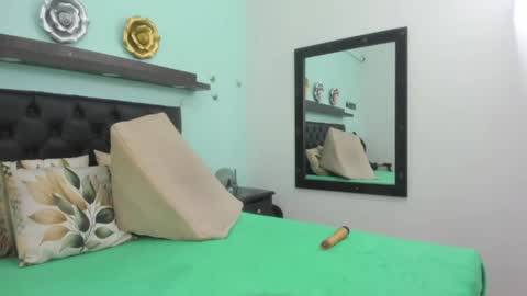 helena_hillss online show from 05-14-26, 01:07