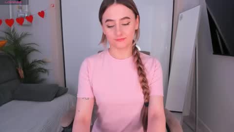 Snapshot of helena_lorente chatting on 04-26-26, 03:10 Helen online show from 04-26-26, 03:10