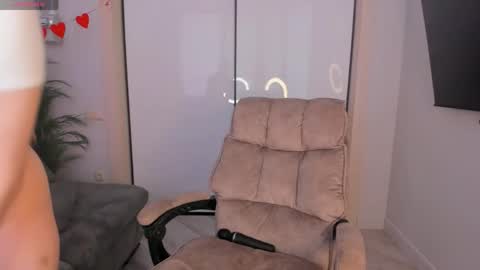 Snapshot of helena_lorente chatting on 06-01-26, 03:47 Helen online show from 06-01-26, 03:47