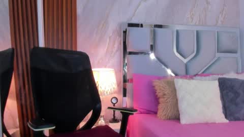 Snapshot of helena_santos01 chatting on 06-16-26, 11:13 Helena Santos online show from 06-16-26, 11:13