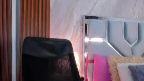 Snapshot of helena_santos01 chatting on 06-29-26, 10:37 Helena Santos online show from 06-29-26, 10:37