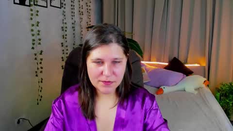 Snapshot of helenahoffmann chatting on 02-18-26, 04:19 helenahoffmann online show from 02-18-26, 04:19
