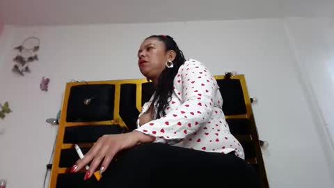 Snapshot of helenahotwet chatting on 01-08-25, 07:03 helenahotwet online show from 01-08-25, 07:03