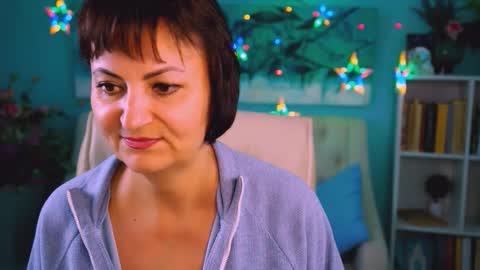 helenbeler online show from 09-11-25, 08:36