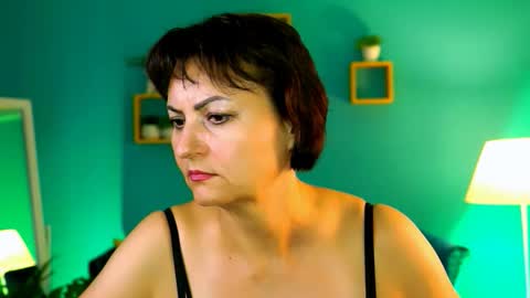 helenbeler online show from 09-12-25, 08:25