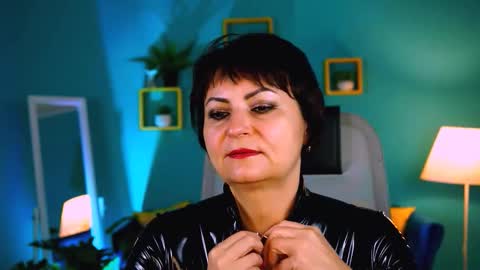 helenbeler online show from 11-17-25, 05:46