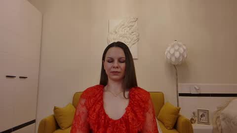 Snapshot of helenbenit chatting on 03-31-26, 07:31 Helen online show from 03-31-26, 07:31