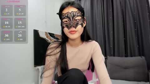 Hi I am Helen online show from 03-24-26, 02:05