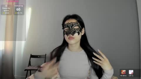 Hi I am Helen online show from 05-18-26, 02:07