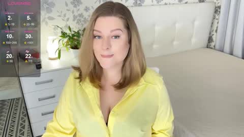 Snapshot of helenbonham chatting on 10-29-25, 03:58 Helena Bonham online show from 10-29-25, 03:58