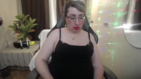 Snapshot of helenenigma chatting on 02-01-25, 01:44 helenenigma online show from 02-01-25, 01:44