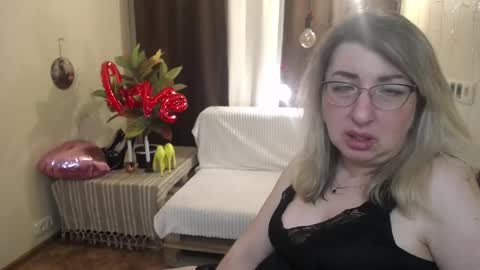 Snapshot of helenenigma chatting on 02-21-25, 01:33 helenenigma online show from 02-21-25, 01:33