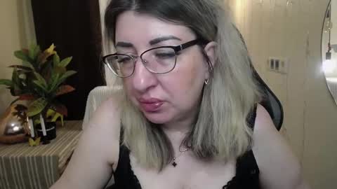 Snapshot of helenenigma chatting on 02-27-25, 07:26 helenenigma online show from 02-27-25, 07:26