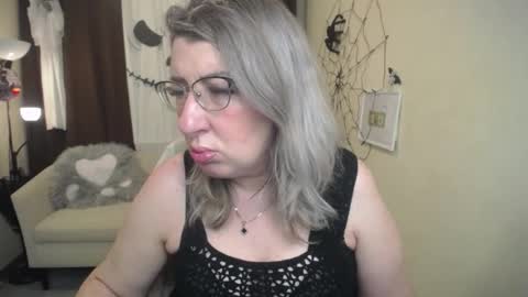 Snapshot of helenenigma chatting on 11-03-25, 07:26 helenenigma online show from 11-03-25, 07:26