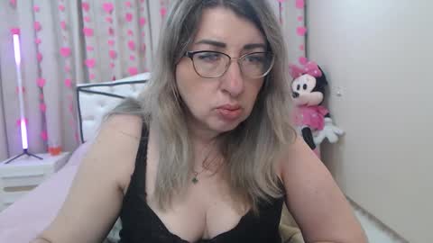 helenenigma online show from 02-09-26, 08:02