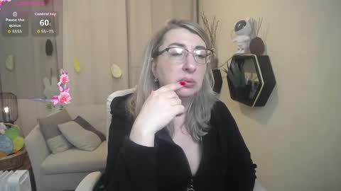 helenenigma online show from 04-06-26, 04:57