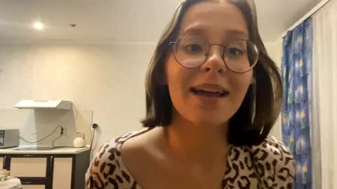 Vicky online show from 04-21-26, 06:23