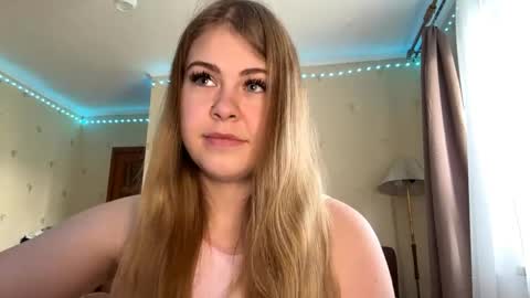 Chloe online show from 05-31-26, 12:34