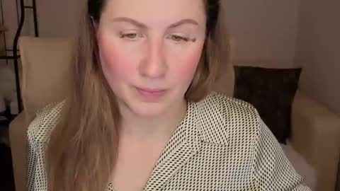 Helen online show from 10-16-25, 01:28