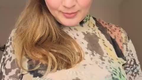 Helen online show from 07-15-26, 05:34