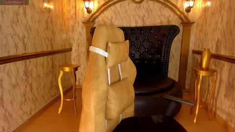 Helen or Hells online show from 11-10-25, 12:37