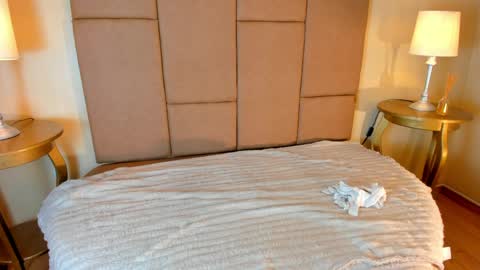 Helen or Hells online show from 04-07-26, 12:49