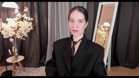 Helen online show from 02-26-25, 02:48