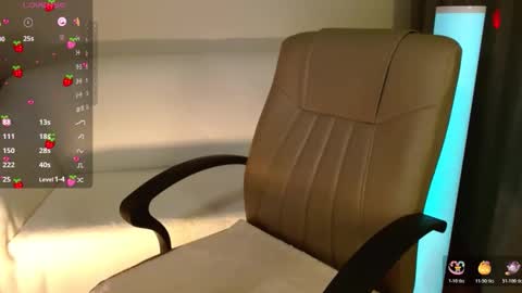 HelenXLove online show from 11-12-25, 05:24